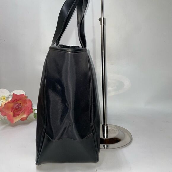 Calvin Klein Carey-On Weekender - Picture 3 of 10